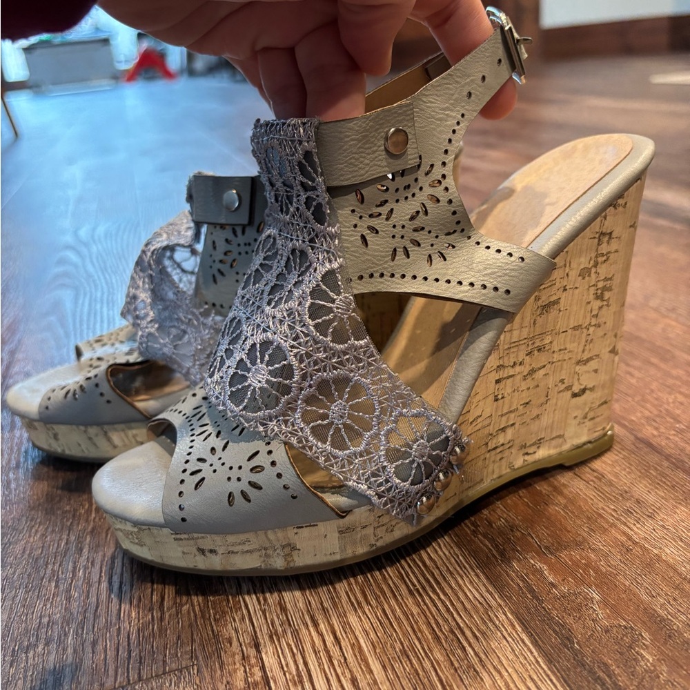Elegant Gray Wedge Sandals